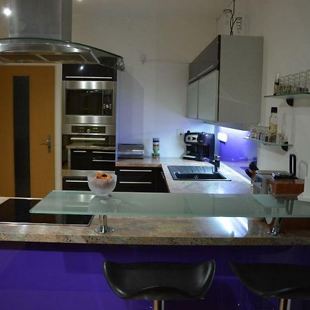 Apartman Zderadova Brno Eksteriør billede