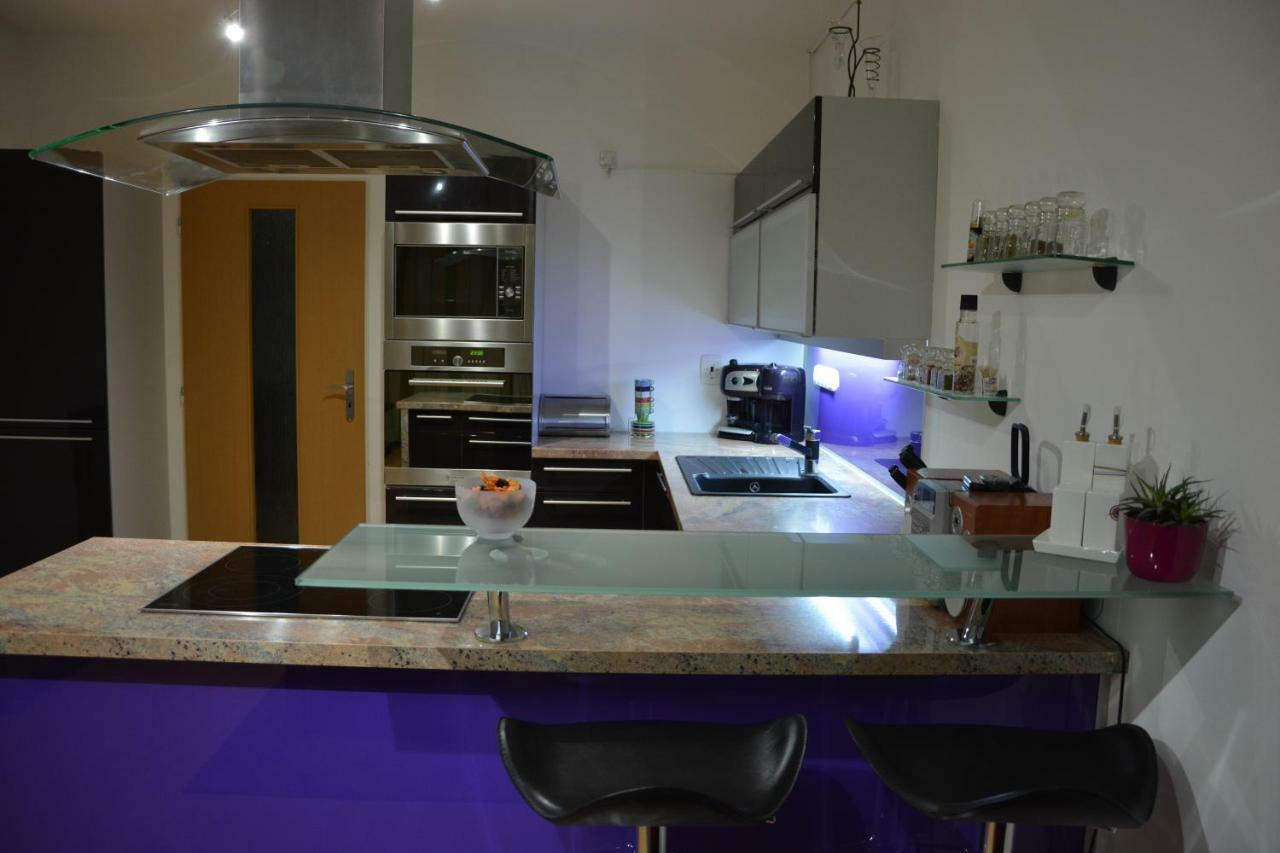 Apartman Zderadova Brno Eksteriør billede